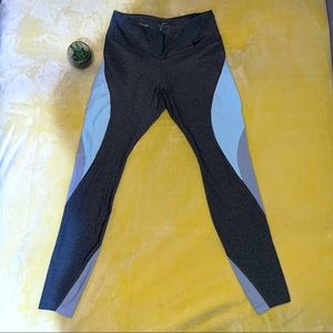 NWOT Nike High Rise Leggings